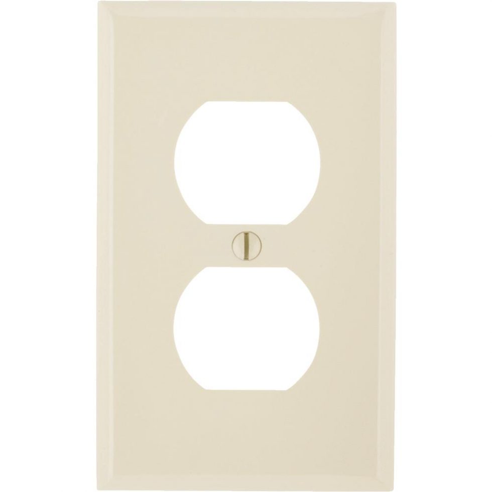 Leviton 0218070300I Leviton Commercial Grade Outlet Wall Plate